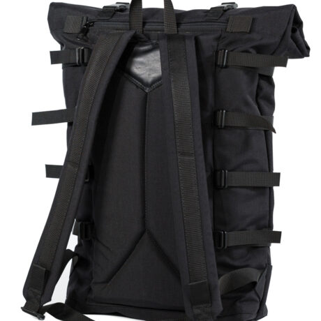 This all black Braasi Webbing rolltop has a padded back and shoulder straps, designed for premium comfort.