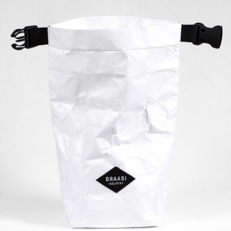 An open white Snackbag from Braasi